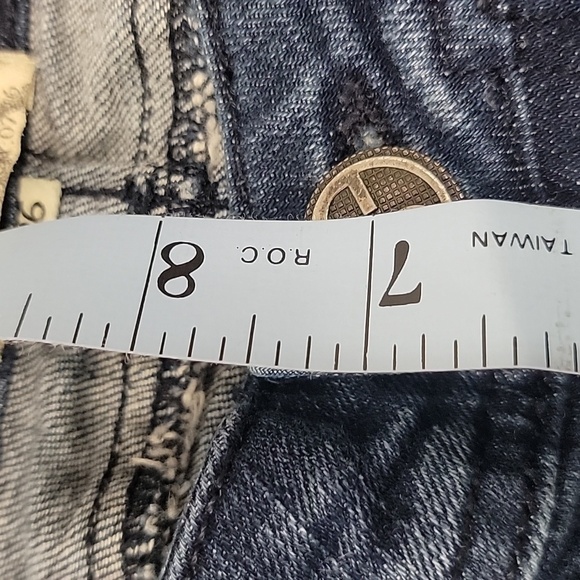 Dylan George "Alexandra" Flare Jeans Size 26 Distressed Low Rise, Med-Dark Wash - Picture 6 of 13